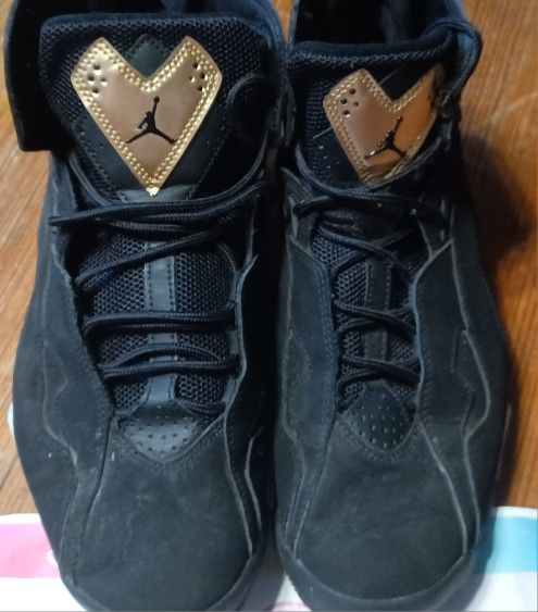 Nike Air Jordan Size 10 With COA True Flight Metallic Gold Shoes High Tops