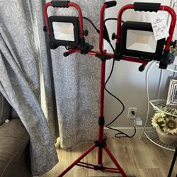 Portable Working Light With Tripod (NEW) 