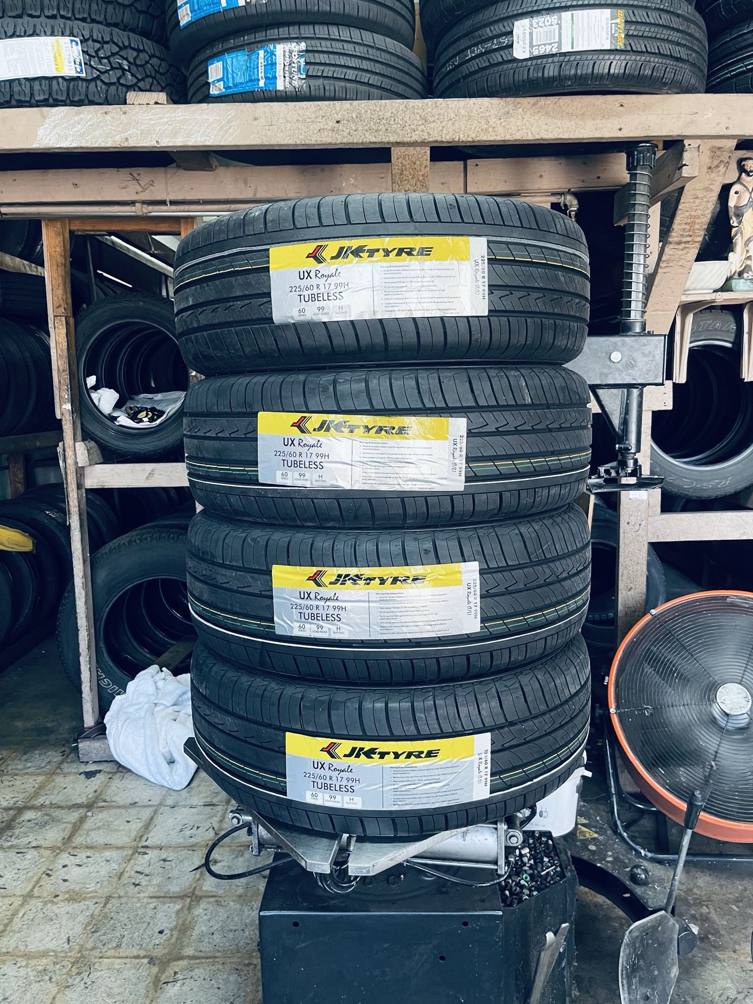 225-60-17 JK Tyre