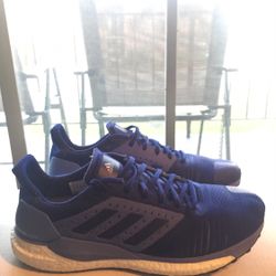 Women’s Solar Glide ST Boosts (Blue) Size 11! Like New