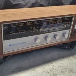 Vintage Commodore AM FM Stereo