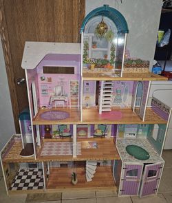 Kidkraft Dollhouse