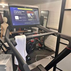 Peloton-Treadmill 