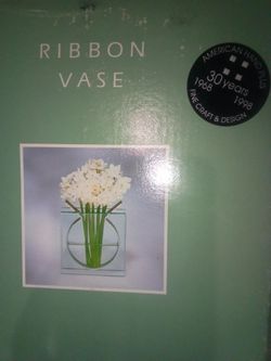 American Hand Plus Ribbon Vase