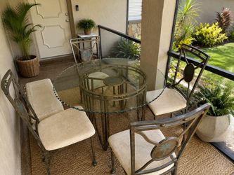 Round Glass Top Dining Table with 4 Palm Tree Motif Chairs