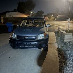 2004 rav 4 S