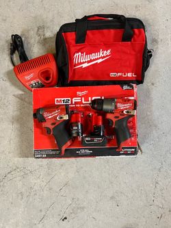 Milwaukee M12 FUEL Lithium-lon Brushless Hammer Drill and Impact Driver Combo Kit w/2 batteries