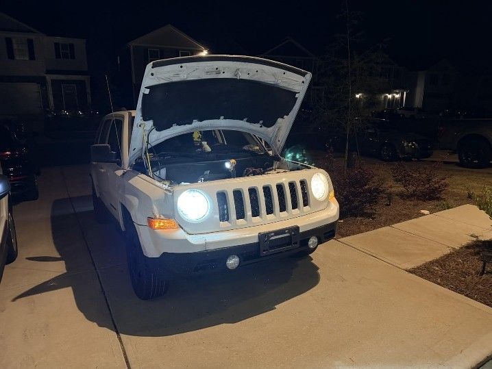 H7 LED Headlight Bulb, High-Focus Extremely Bright 6500K Cool White Conversion Kit - Adjustable Beam, Halogen Replacement