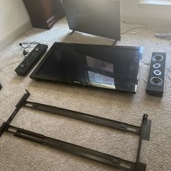 $100 OBO — 2 TVs + 2 Speakers + Wall Mount (All Working, Needs Remotes)
