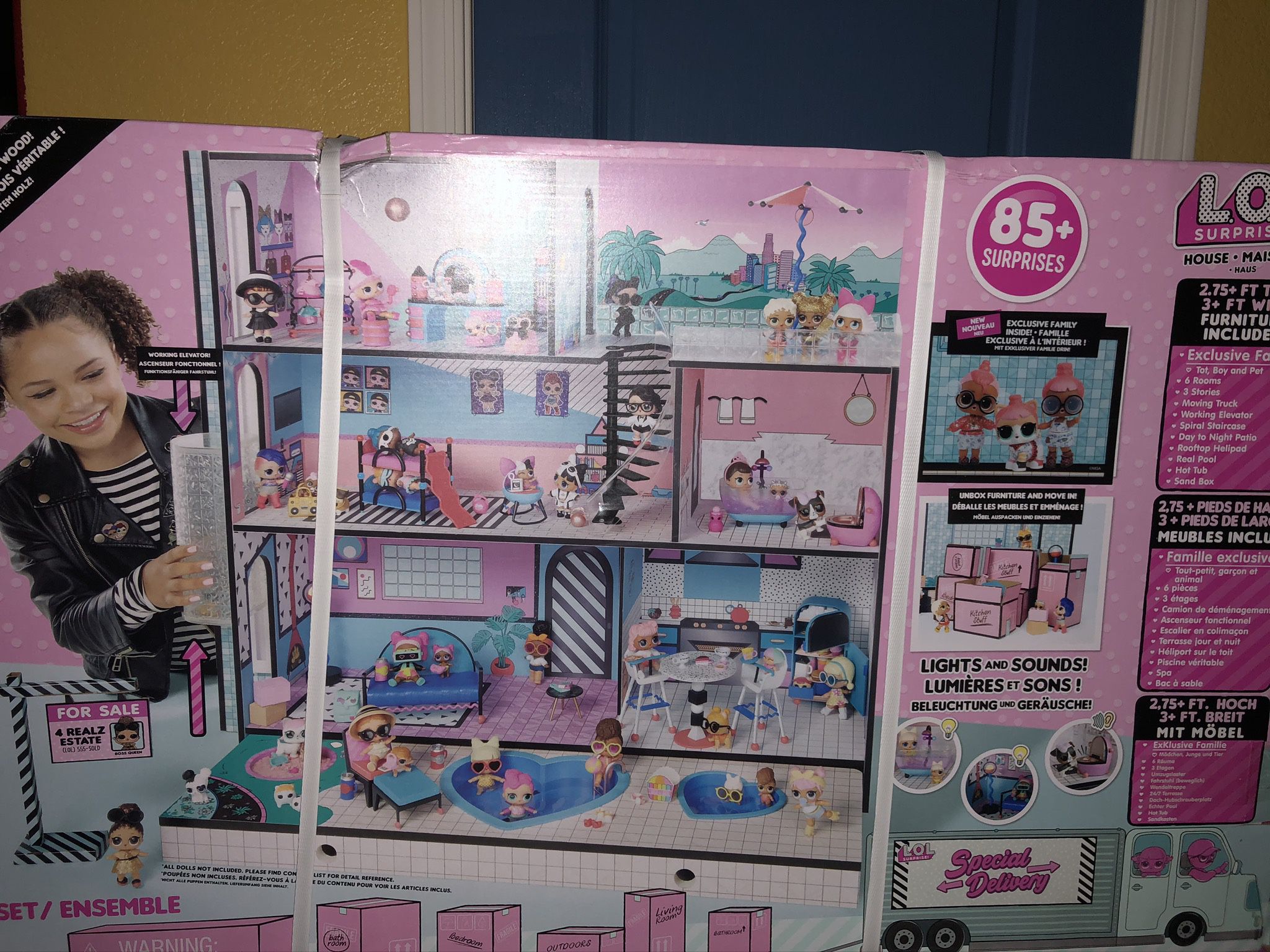 LOL Surprise Doll House With 85+ Surprises Wooden Multi Story Colorful  Girls-NEW