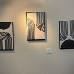 3 Picture Frames