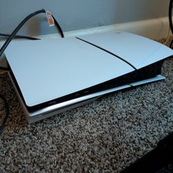 PS5 Disc Version With Controller & Original Box.