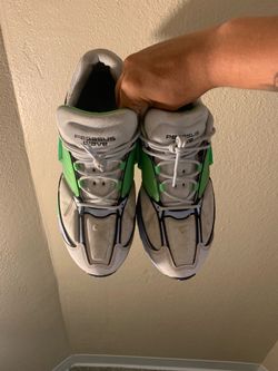 Nike running shoes  no box size 10