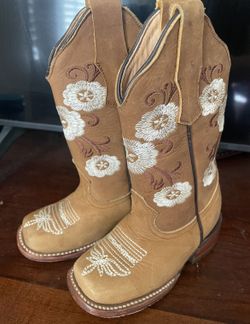 Girls Boots