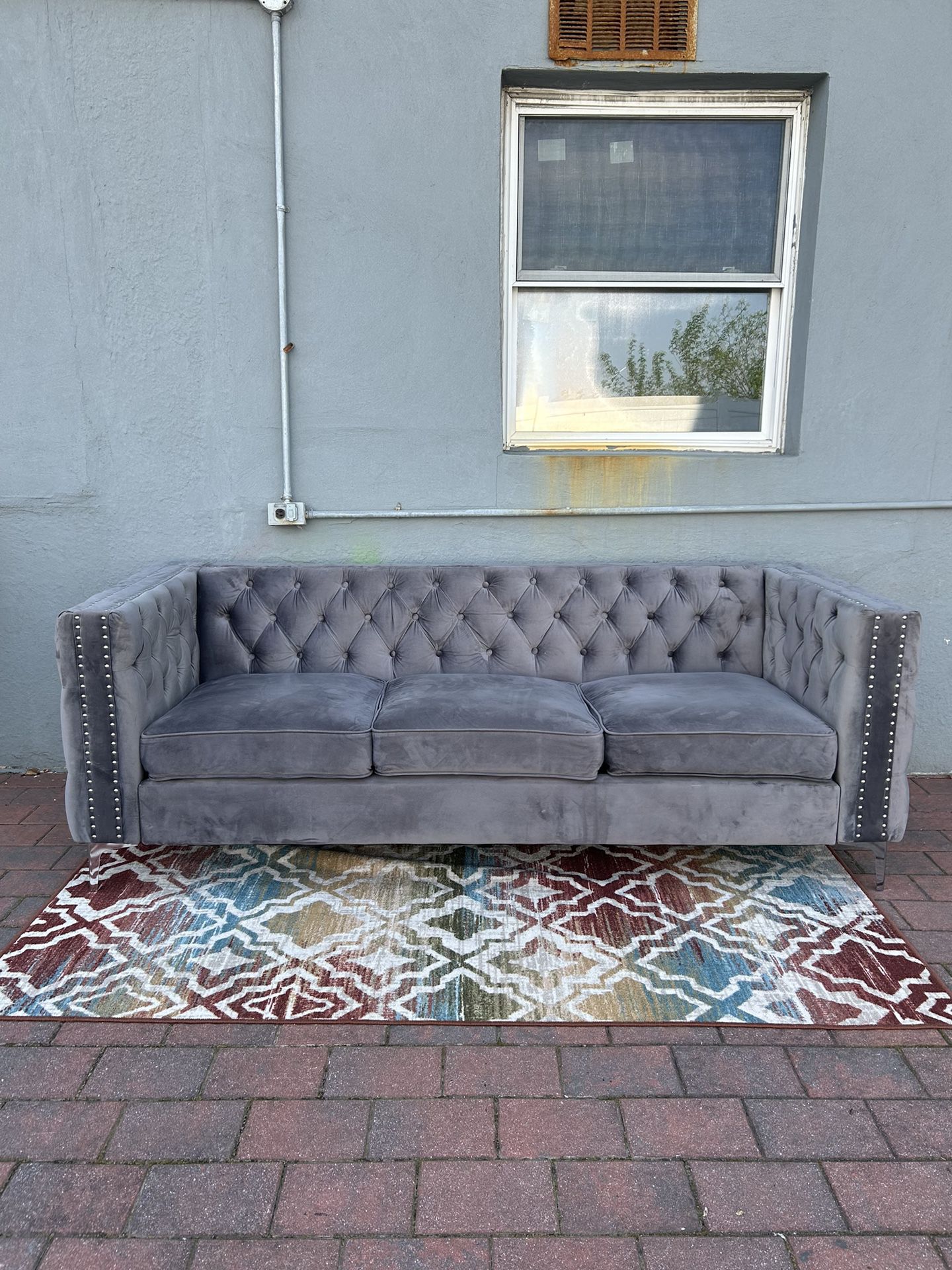 Sofa/Couch FREE CURBSIDE DELIVERY