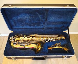 Olds Alto Saxophone Eb Brass Lacquer Gold Closed Hole w/ Case Mouthpiece