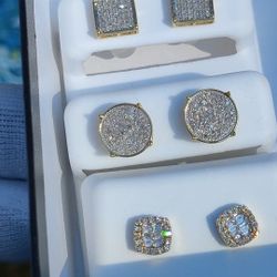 Natural Diamond Gold Earrings 