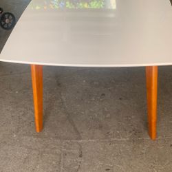 Mesa Para 6 Personas 39”x71”