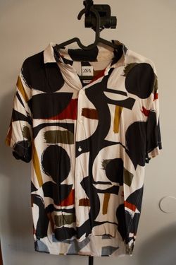 Zara Man Abstract Art Print Short Sleeve Button-Down Shirt - Size Large