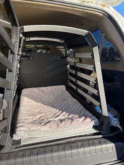 Thule Allax car kennel
