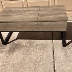 Coffee Table W/Storage And Pull Up Work Table