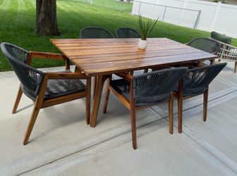 Outdoor furniture set