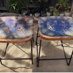 Tiger 🐅 Tiger Modern Sleigh Style Bar Stools 