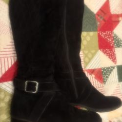 DNKY Knee-High Suede Boots.size.7 (Edinburg)