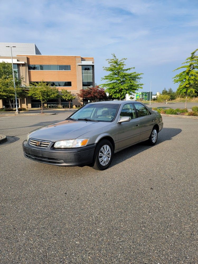 2000 Toyota Camry
