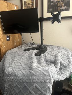 Computer Stand And Monitor