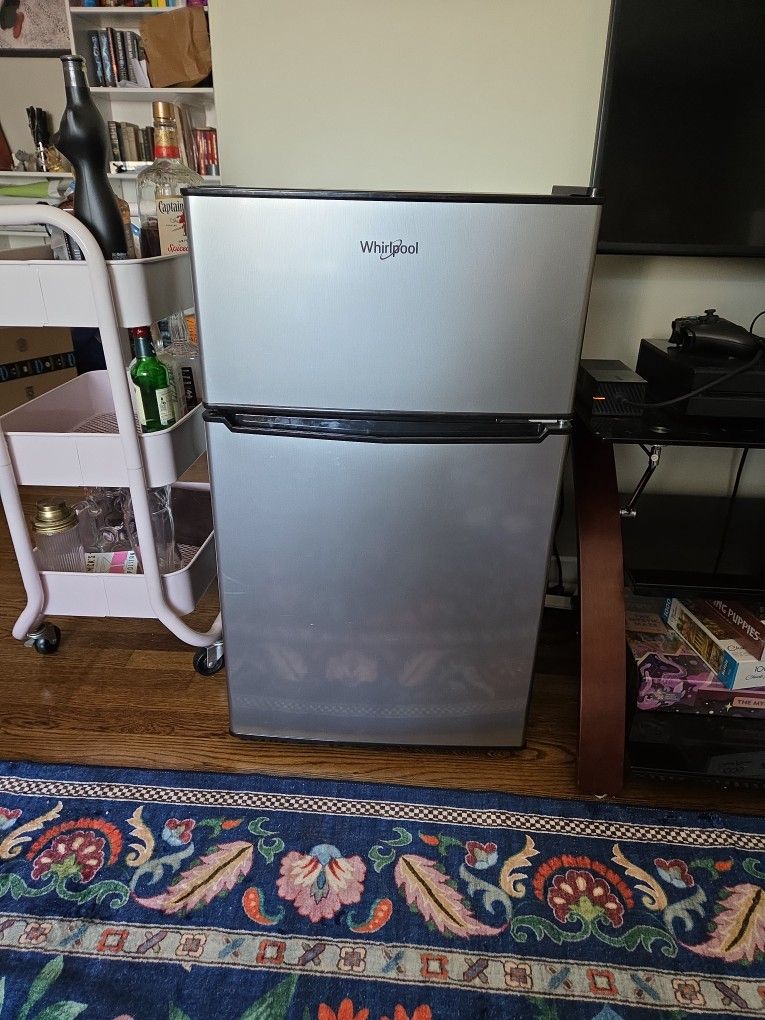 Whirlpool Mini Refrigerator
