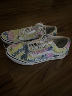 9.0 Men 7.5 Women Lightly Worn -all Comes With Box VANS