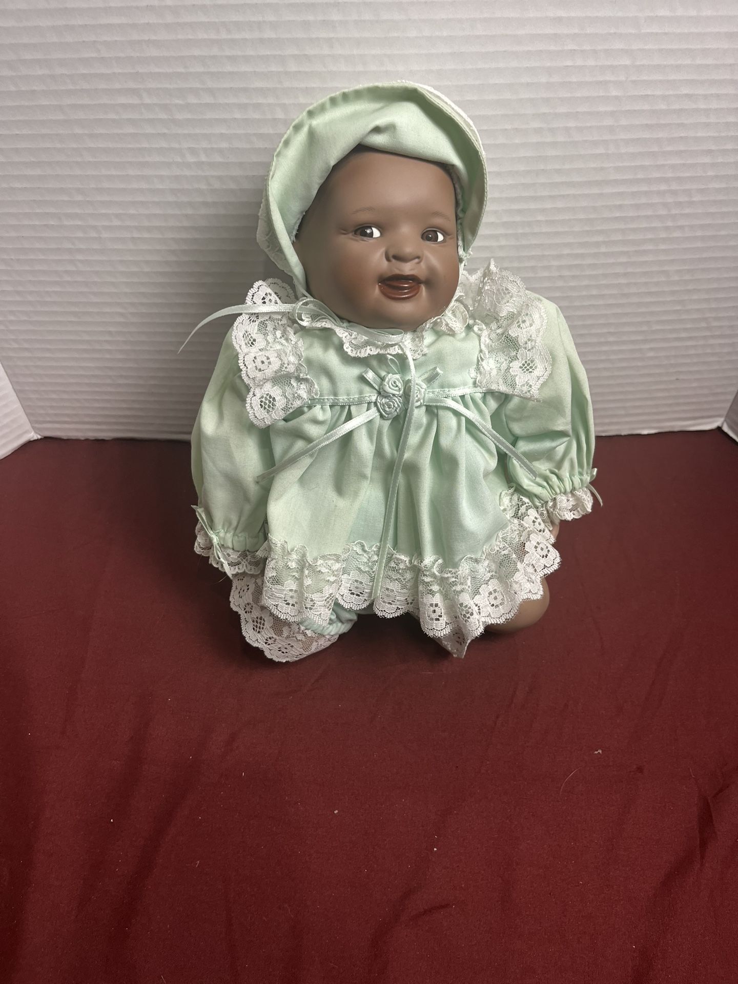 Vintage Danielle by Yolanda Bello Doll #4038FE Porcelain Collectable
