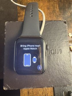 Apple Watch Series 5 44mm GPS + Cellular