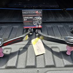 RAM 1500 Front Leveling Kit