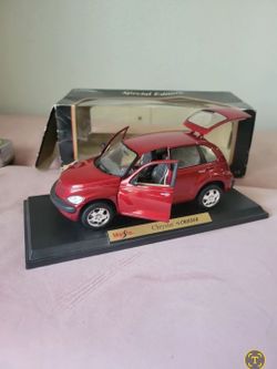 Maisto 1:18 Chrysler PT Cruiser - Red (Damaged Box)
