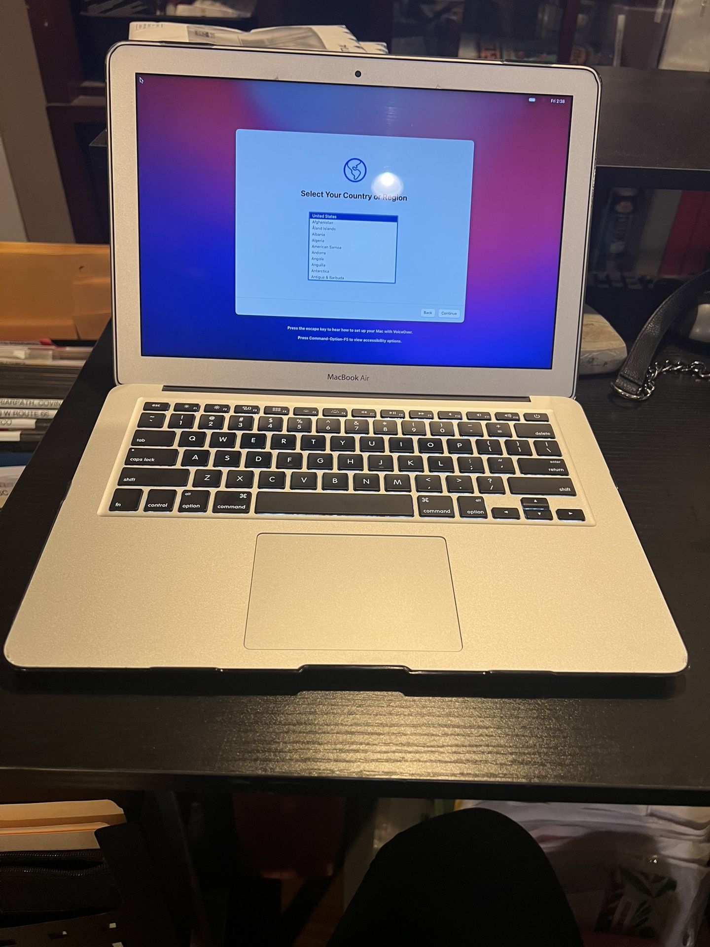 Apple MacBook Air 13" Core i5 1.8GHz (2017) 8GB 128GB SSD MQD32LL