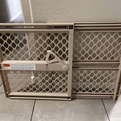 Wide Adjustable Pet Gate - Fits Openings 26” - 42”