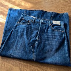 Levi’s Women’s Med Wash 100% Cotton Flared Iconic Long Denim Jean Skirt Size 32