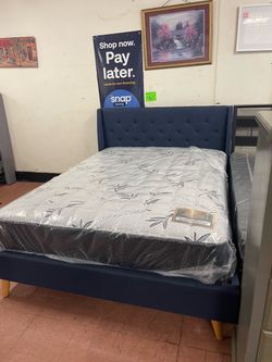 Nice queen size bed with new mattress included