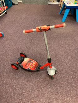 Disney red McQueen scooter
