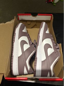 Nike dunk mens size 9 brand new
