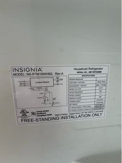 INSIGNIA REFRIGERADOR