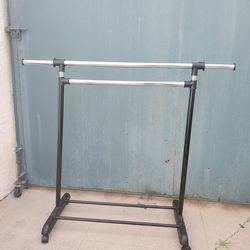 Adjustable Clothes Rack