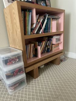 Girls Bookshelf