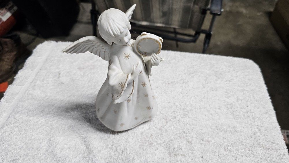 porcelain angel music box *MAKE AN OFFER *