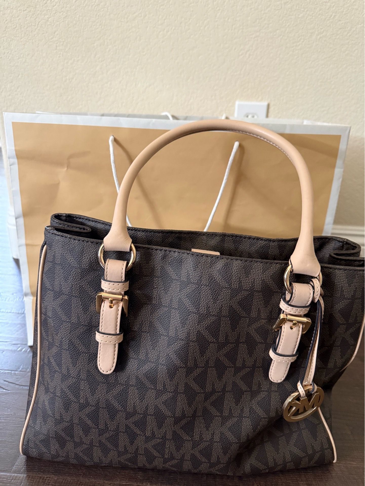 Michael Kors purse