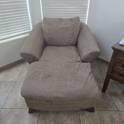Lounge Chair 