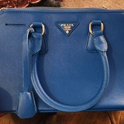 PRADA
Galleria  Saffiano Leather Bag- Blue