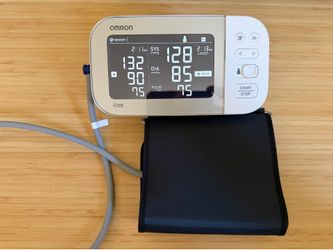 OMRON BP5450 7 Series Wireless Upper Arm Blood Pressure Monitor - Complete with Box